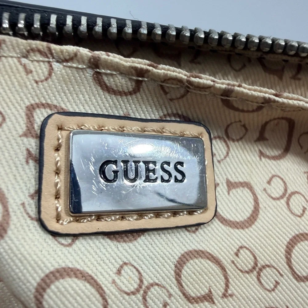 Guess Satchel Handbag Women Large Black Good Logo Embossed Chain Strap G-001
